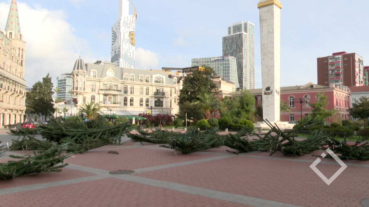 ბათუმში საახალწლო სამზადისი დაიწყო